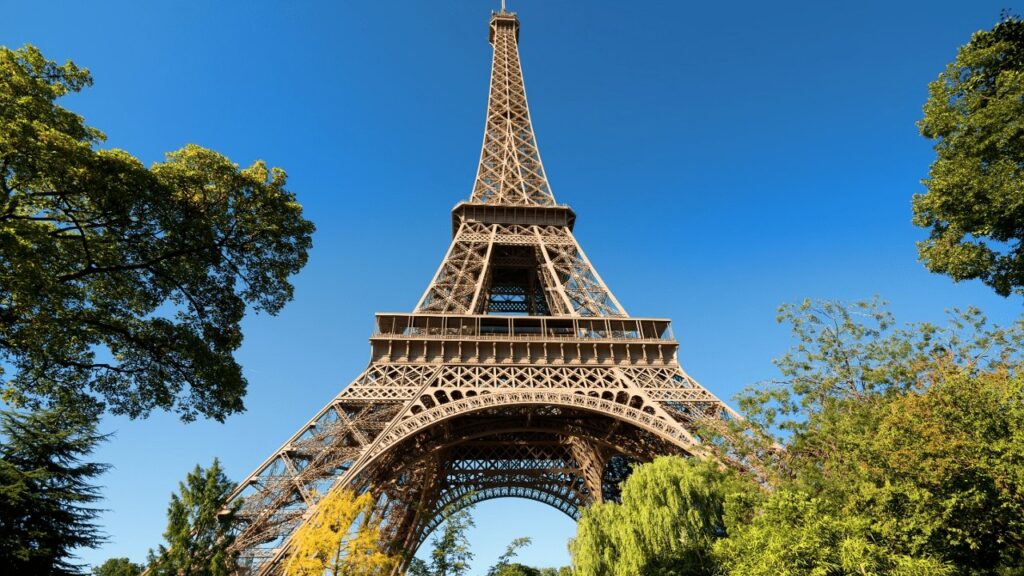 Eiffel tower and Paris