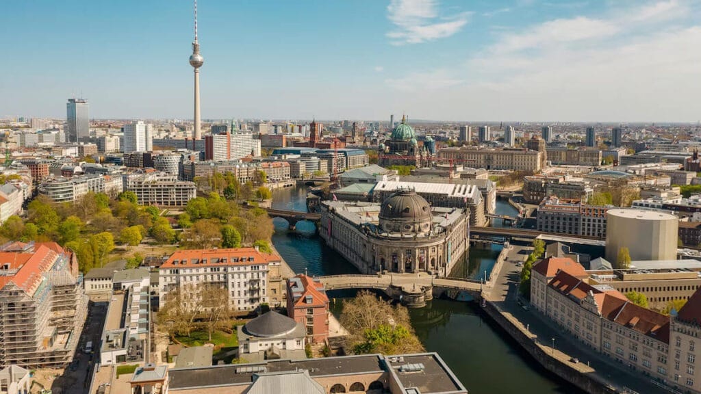 Western europe travel guide planning efficiently