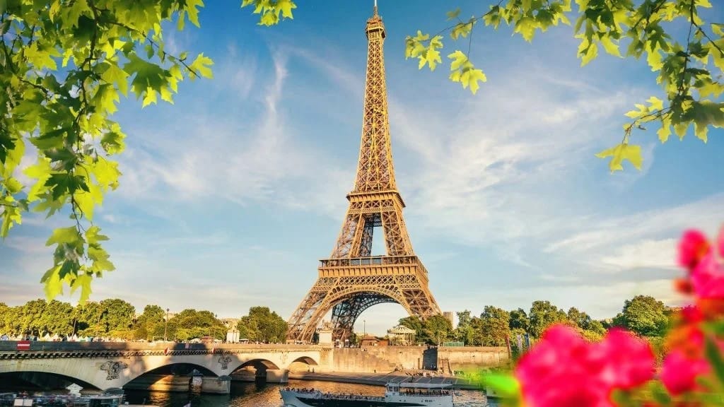 Paris travel guide