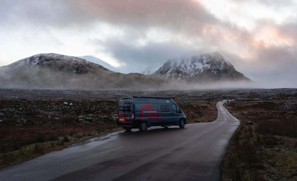 İskoçya road trip için en uygun mevsim